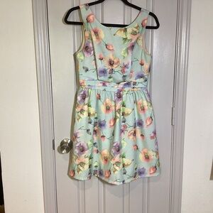 Women’s floral dress S